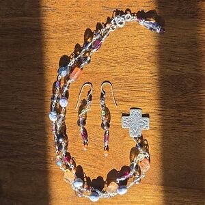 Beaded necklace and earrings set!